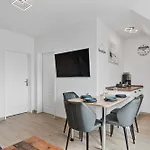 Kjell Hus Dorf * Böhl